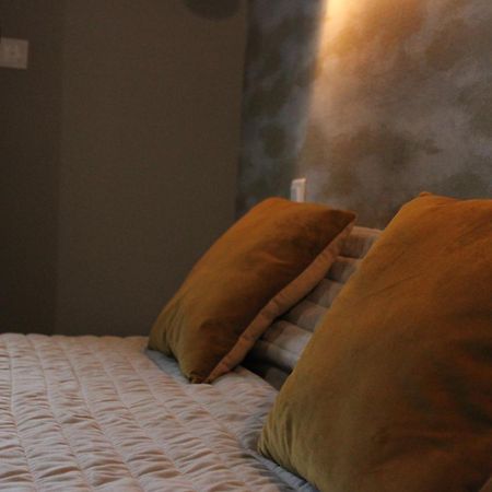 Logis Hotel L'Ayguelade Bielle Екстериор снимка