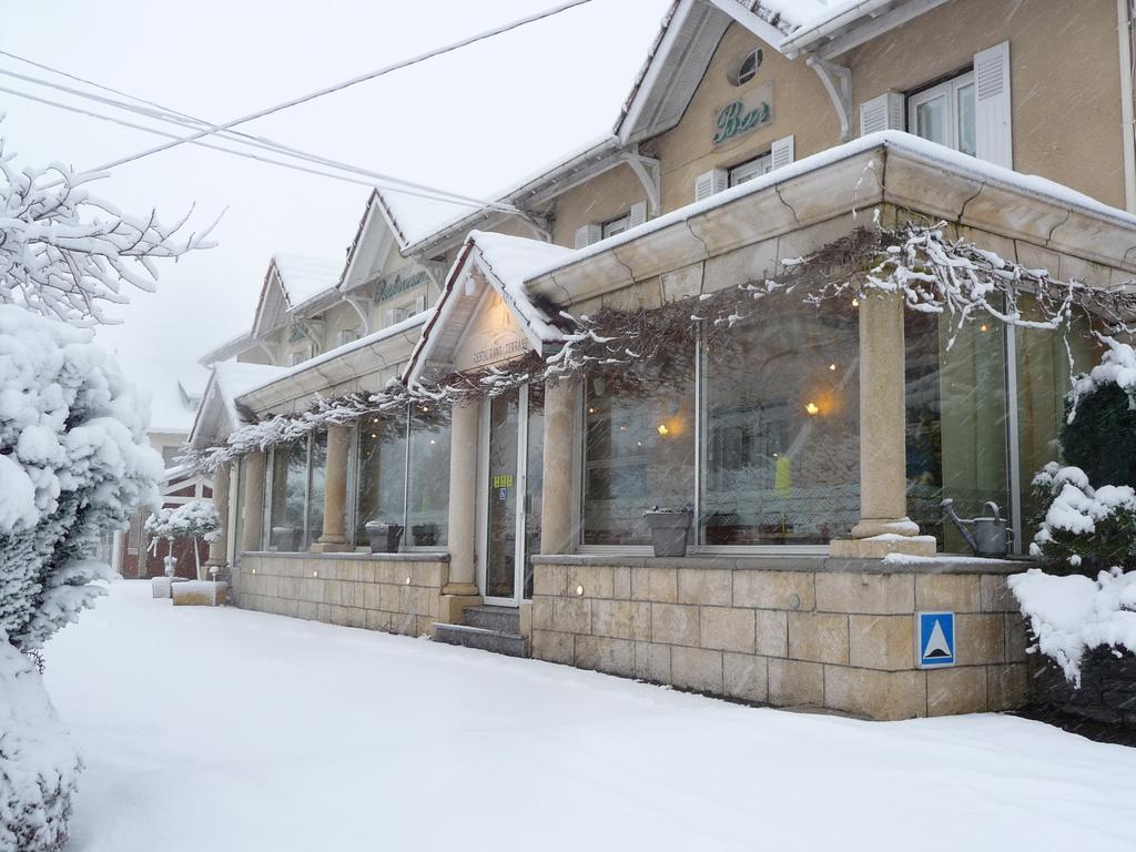 Logis Hotel L'Ayguelade Bielle Екстериор снимка