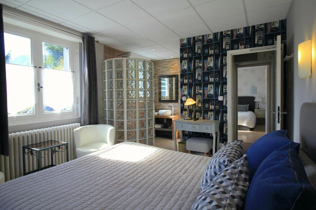 Logis Hotel L'Ayguelade Bielle Екстериор снимка