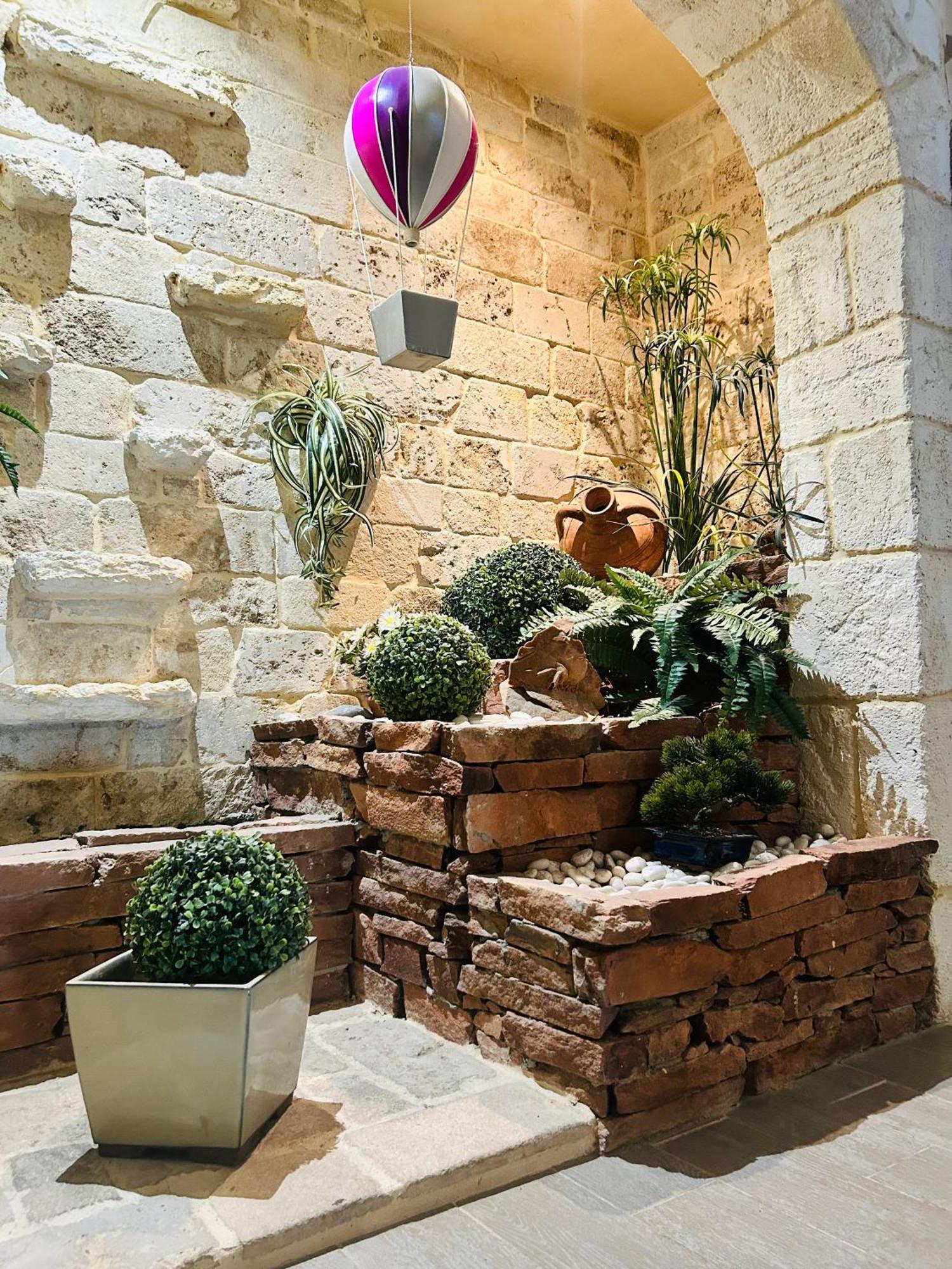 Logis Hotel L'Ayguelade Bielle Екстериор снимка