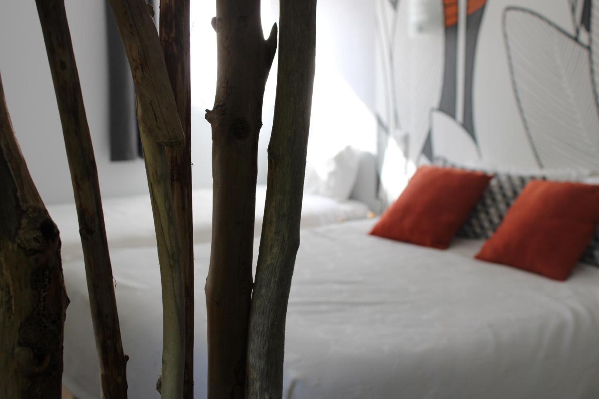 Logis Hotel L'Ayguelade Bielle Екстериор снимка