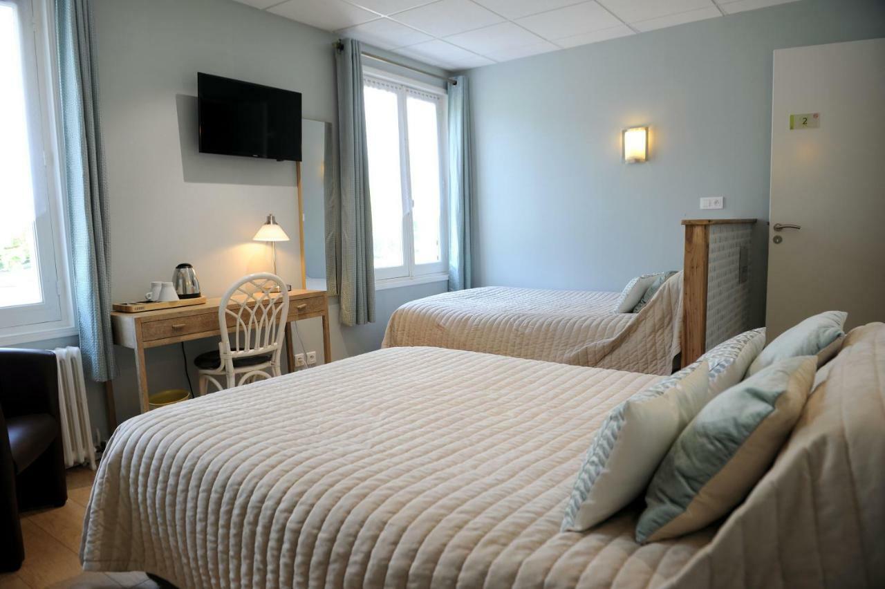 Logis Hotel L'Ayguelade Bielle Екстериор снимка
